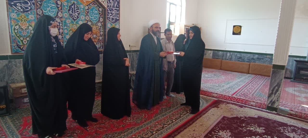 اجراي طرح لشگر فرشته ها در کانون زينب کبري شهرستان دره شهر