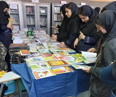 برگزاري نمايشگاه کتاب در کانون بيت العباس (ع) شهر ايلام